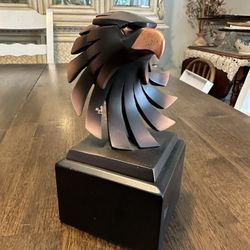 Eaglehead Statue Or Trophy