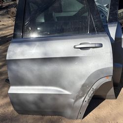 2015 jeep grand Cherokee left rear door