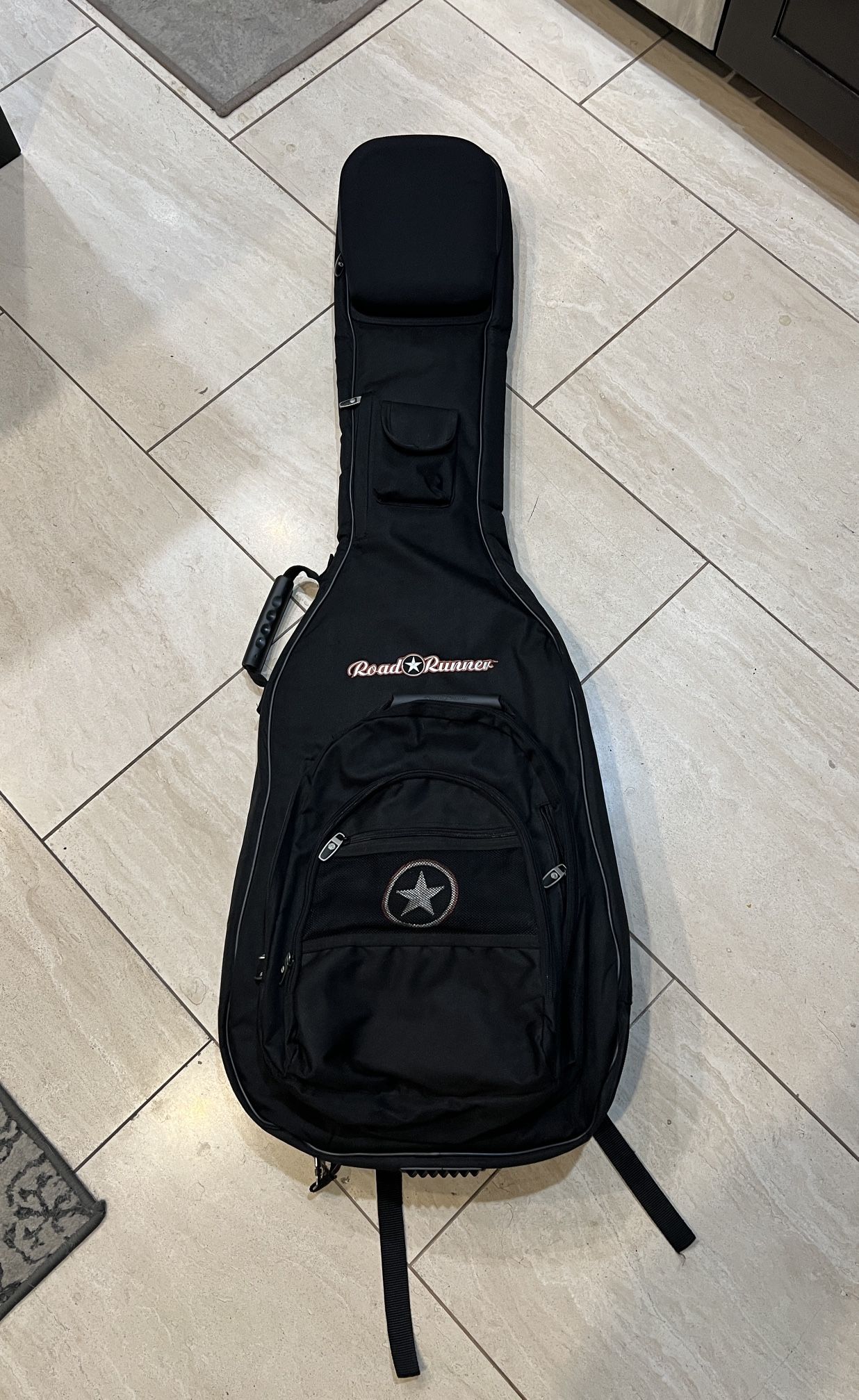 Roadrunner Guitar Case Backpack Combo