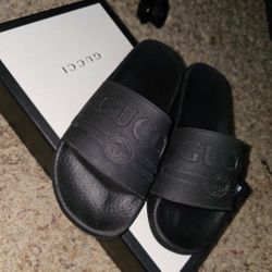 Gucci Logo Slides