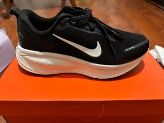 Nike vomero 18 women's size 9 wide