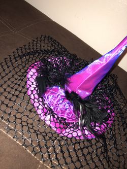 Witch hat hair clip