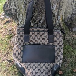 Gucci Shoulder Bag 