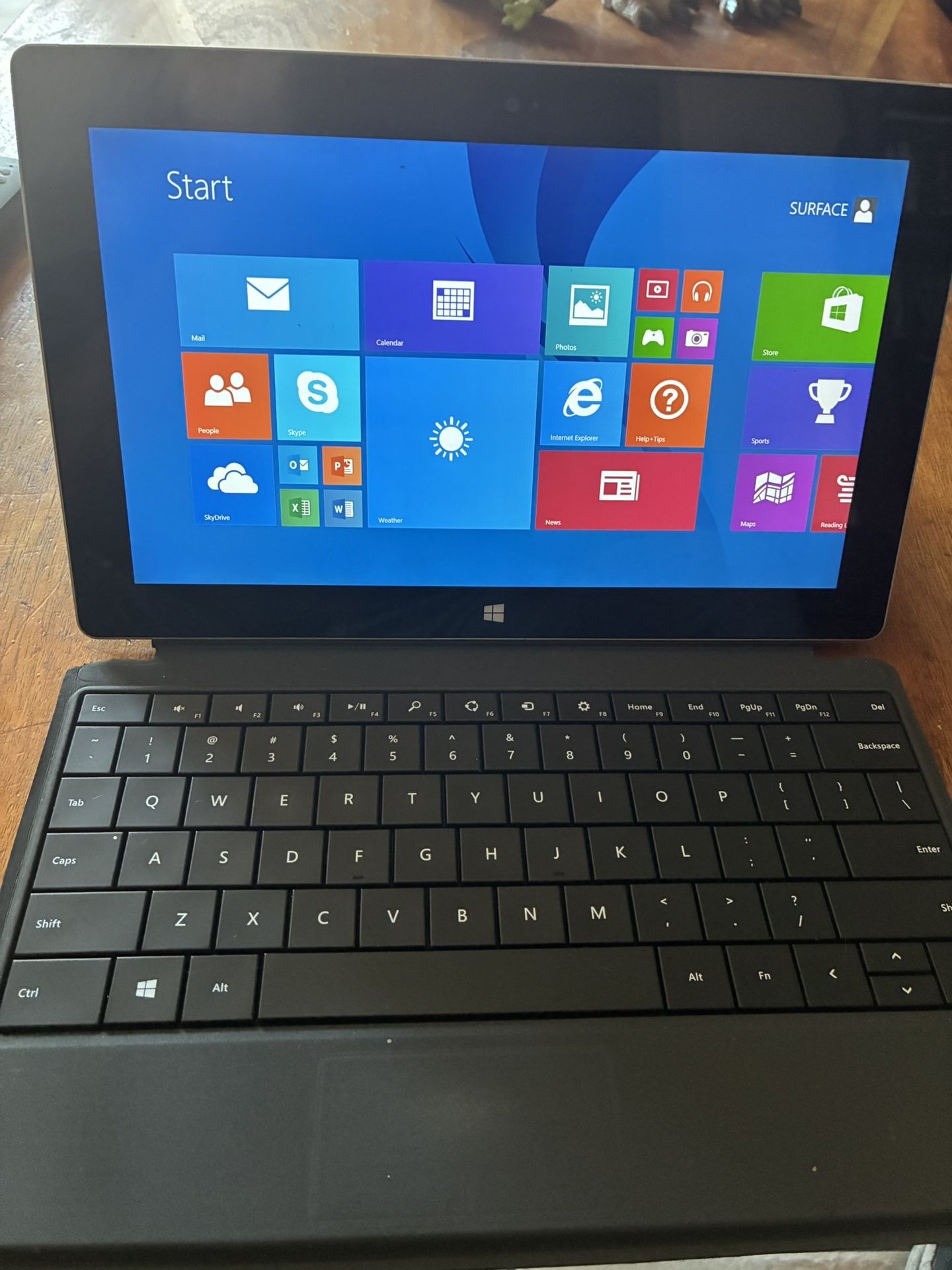 Microsoft Surface Pro 3 Quad Core 1.7GHz 2GB DDR3 32GB SSD Win RT 8.1