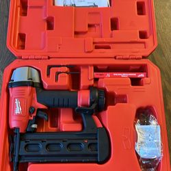 Milwaukee 7150-21 Brad Nailer NIB