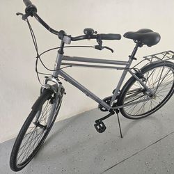 Royce Union 28” Bike - Excellent Condition! Bicycle for sale