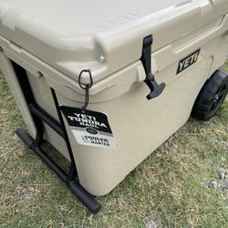 Yeti Tundra Haul Cooler  Aquifer Blue for Sale in Houston, TX - OfferUp