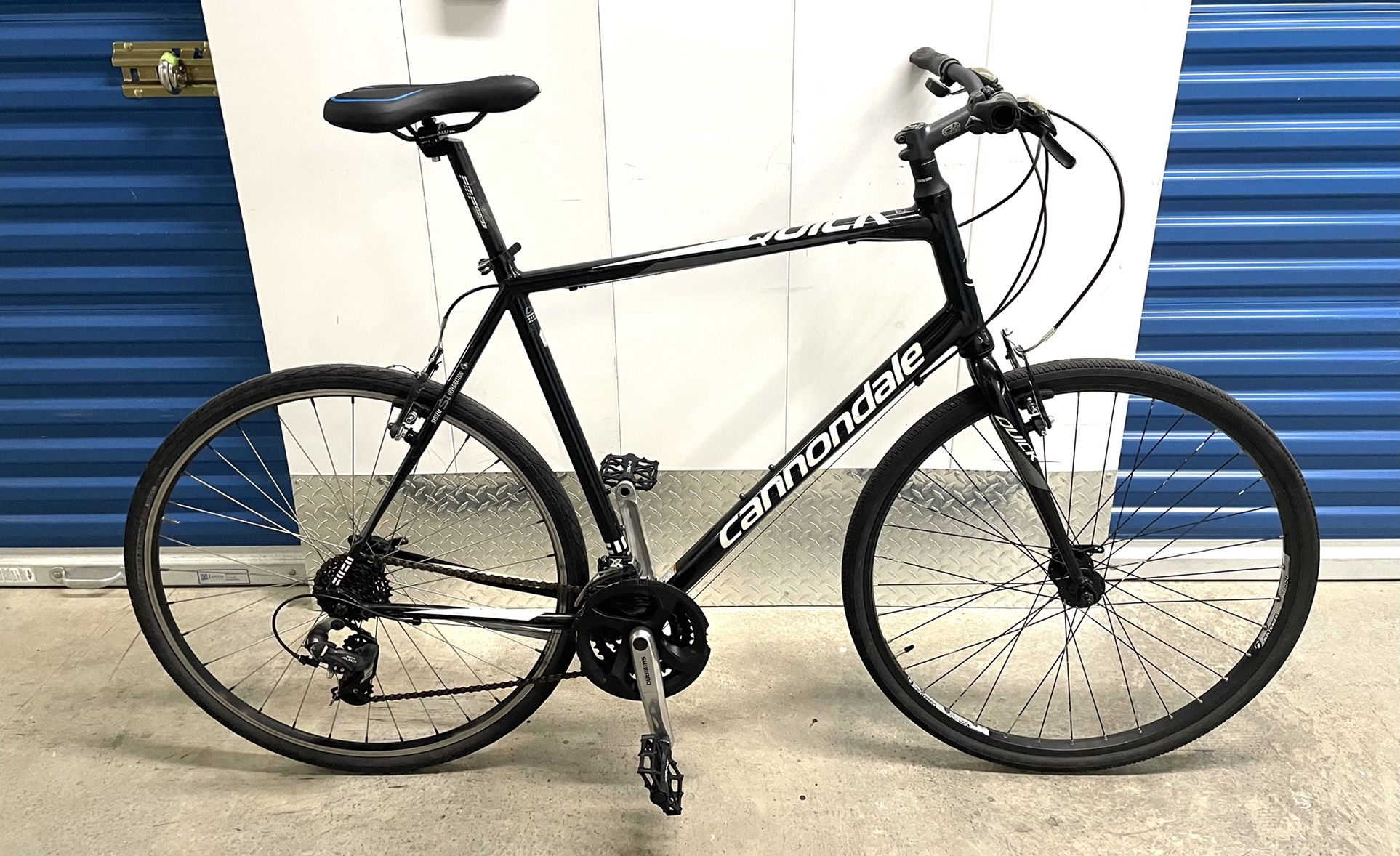 2014 CANNONDALE QUICK 6 21-SPEED HYBRID BIKE. EXCELLENT CONDITION! 