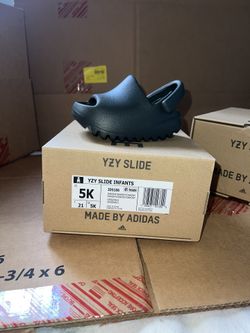 Yeezy Onyx Black Size 5K Baby Adidas Yeezy Slides