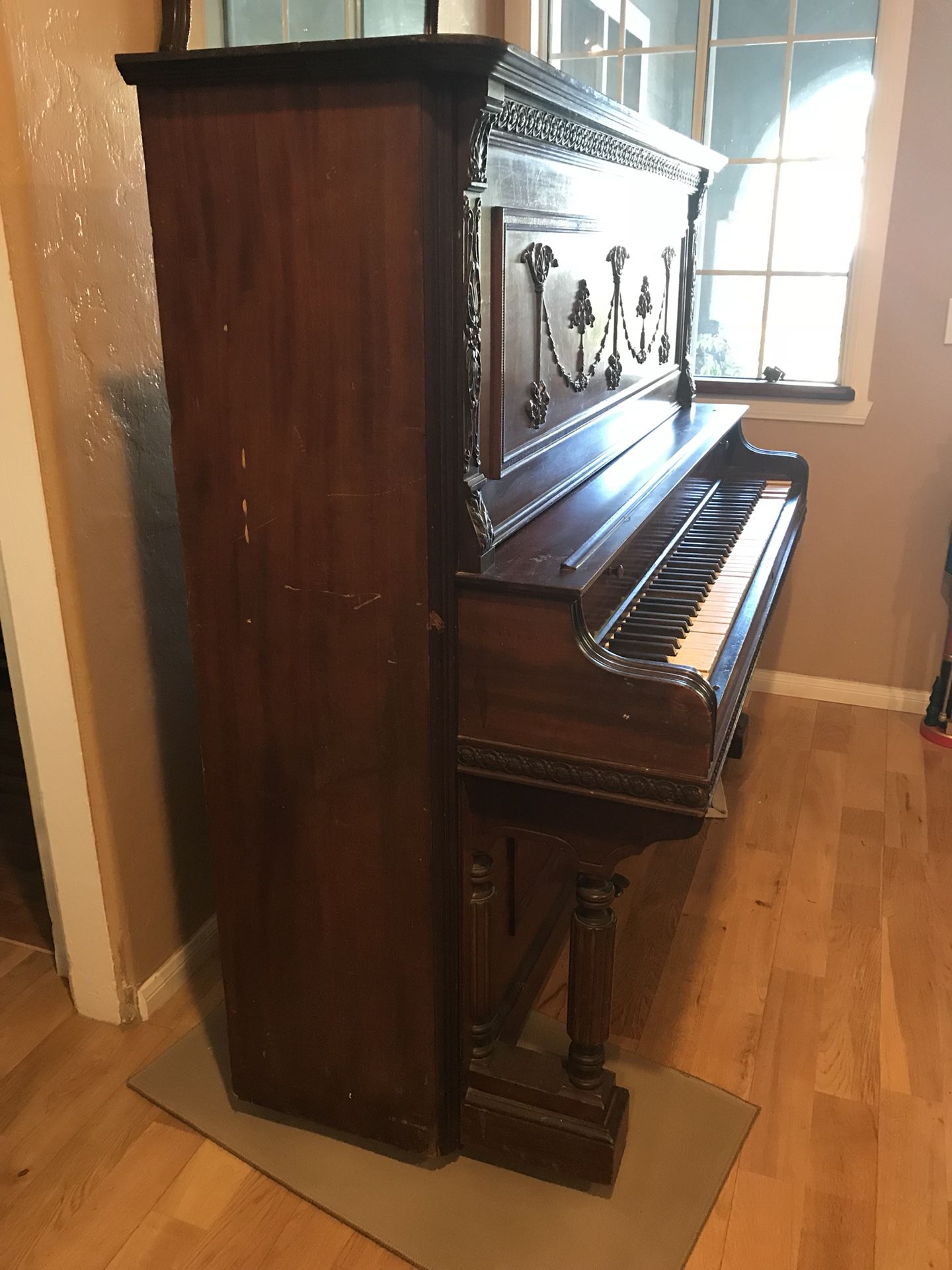 Vintage Louis Vuitton Piano Small for Sale in Bellflower, CA - OfferUp