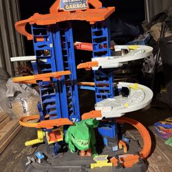 Hot Wheels Ultimate Garage 