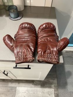 Vintage Boxing Gloves - Old school - very soft and in very good condition - kept inside house