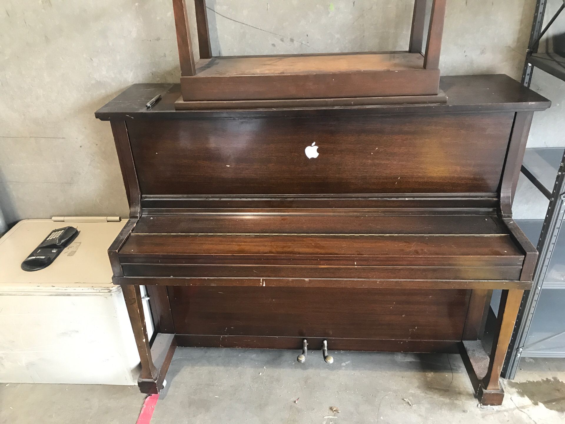 Settergren Piano and Bench