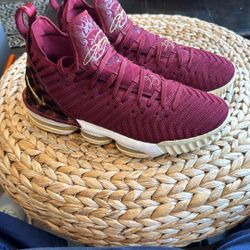 Nike LeBron 16 King AO2588-601 BattleKnit Animal Print Sneaker Burgundy Gold