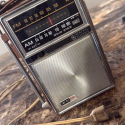 GE Vintage radio