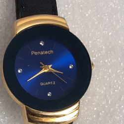 VINTAGE BRAND NAME LEATHER WRIST WATCH WORKS FINE