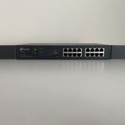 TP-Link TL-SG1016PE 16-Port Gigabit Easy Smart Switch with 8-Port PoE+