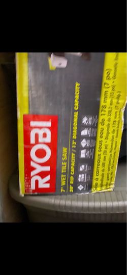 Tabletop wet tile saw