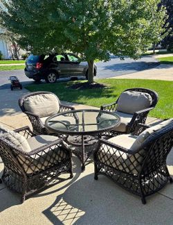 Lane Venture Patio Table & Chairs
