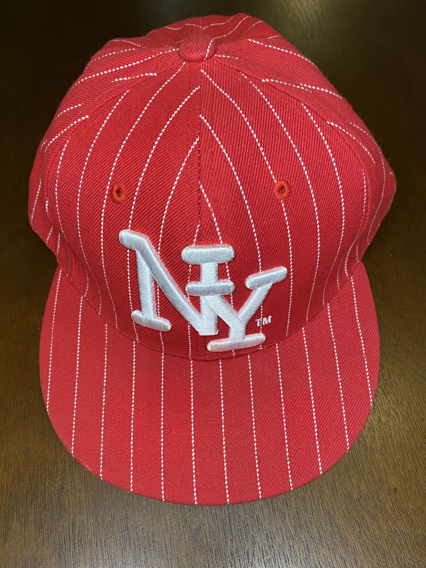 VTG 00s  New York Striped Red Fitted Cap