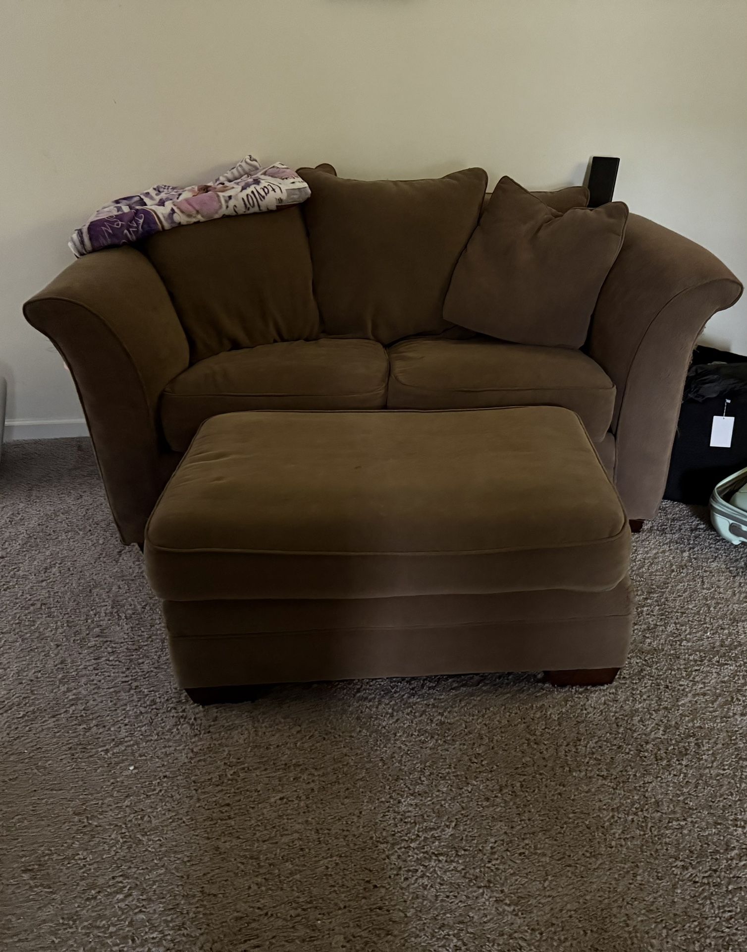 Love seat