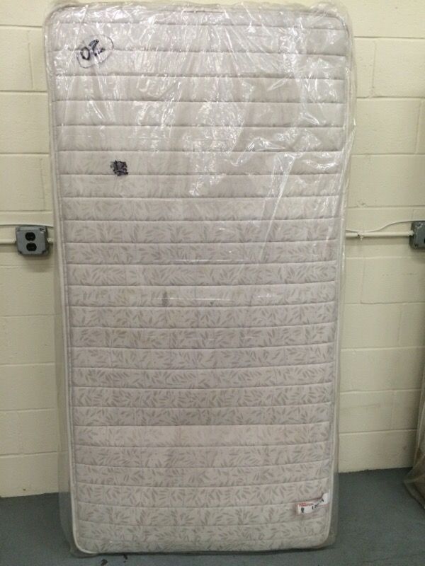 Mattress Bob's Utopia Twin with box