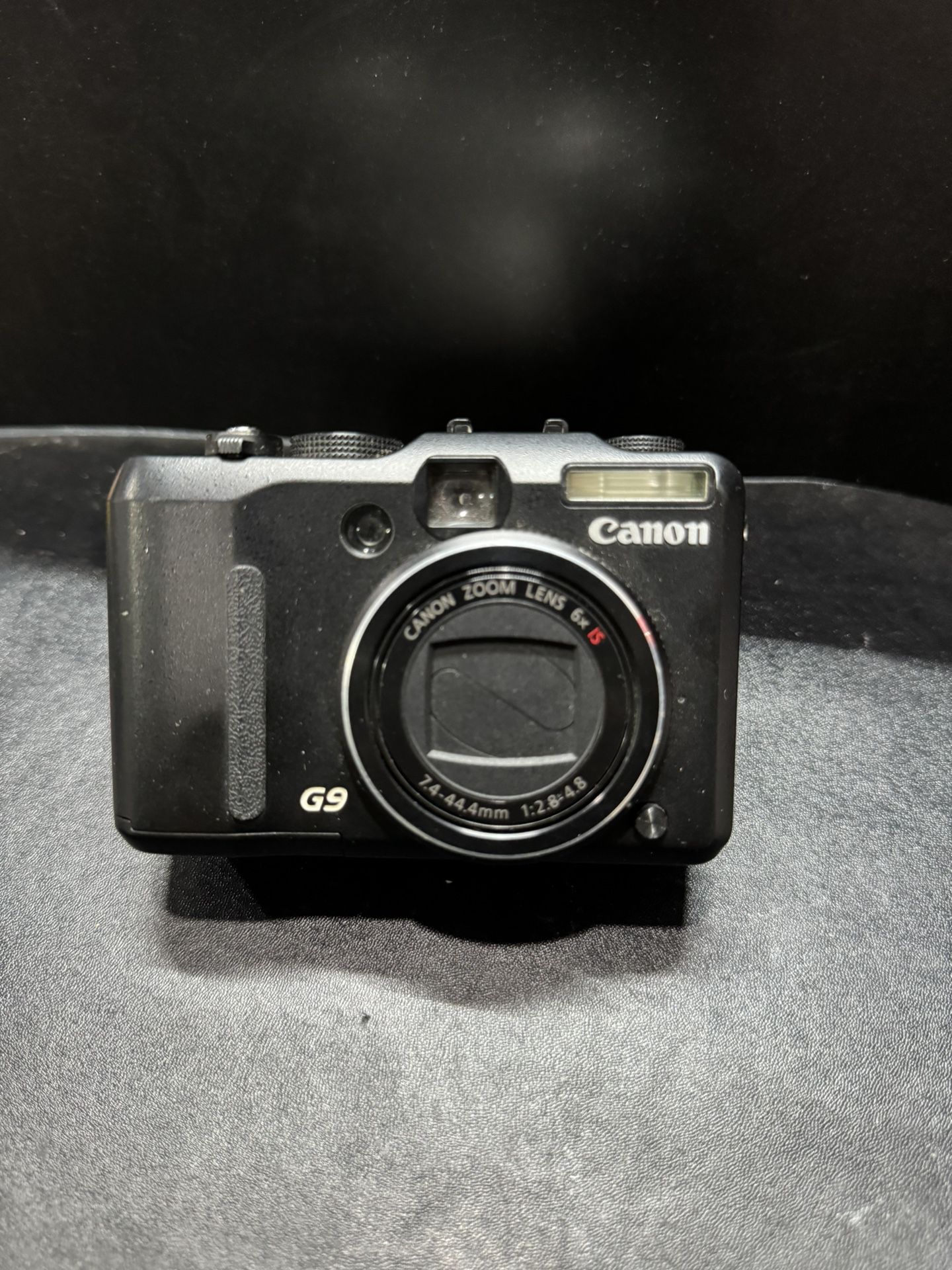 Canon PowerShot G9 12.1MP Digital Camera