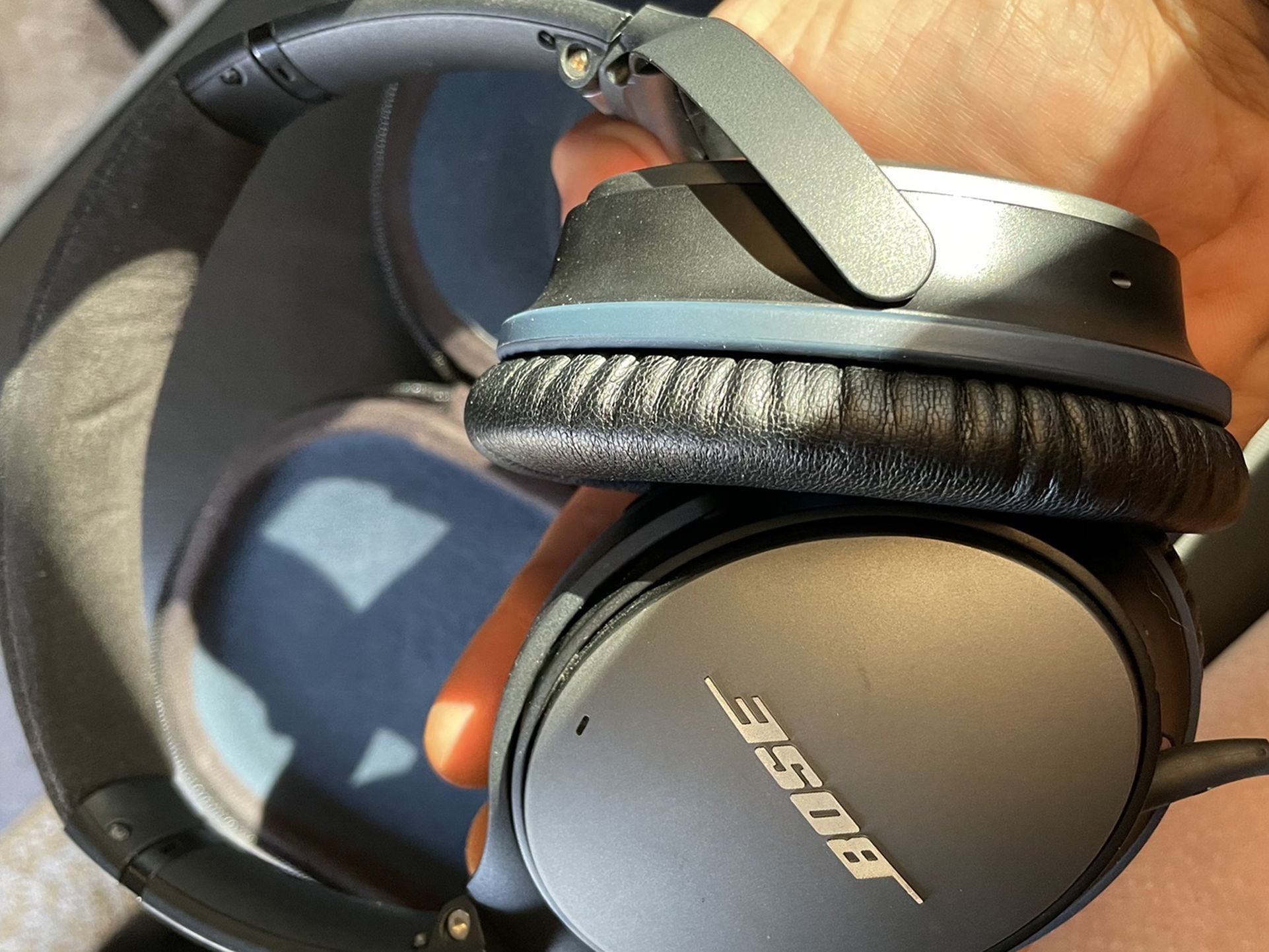 Bose headphones With Case