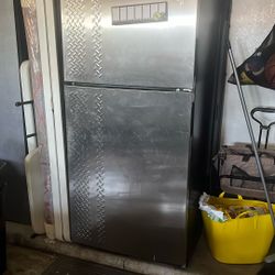 Refrigerator  For Garage
