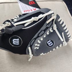 Wilson A150 10" Youth Baseball Glove