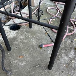 glass top end table, no cracks in the glass