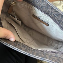 Michael Kors Crossbody Bag