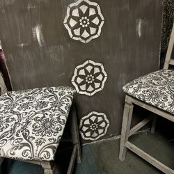 Table With Four Tall Chairs