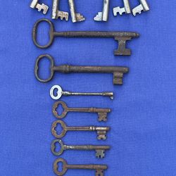 Antique/Vintage Mixed Sizes Skeleton 16-Keys  Cast Iron-Russell Erwinn-Corbin OR TRADE