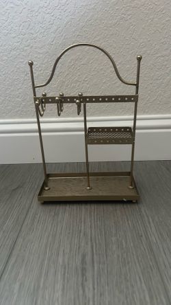 Jewelry stand