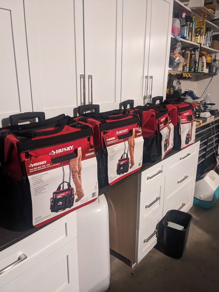 Tooll Bag With Wheels