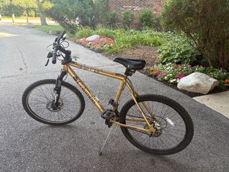 Columbia 21.5 Inch Bike