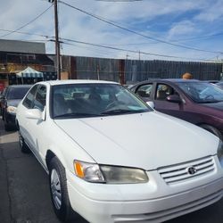 2001 Toyota Camry 