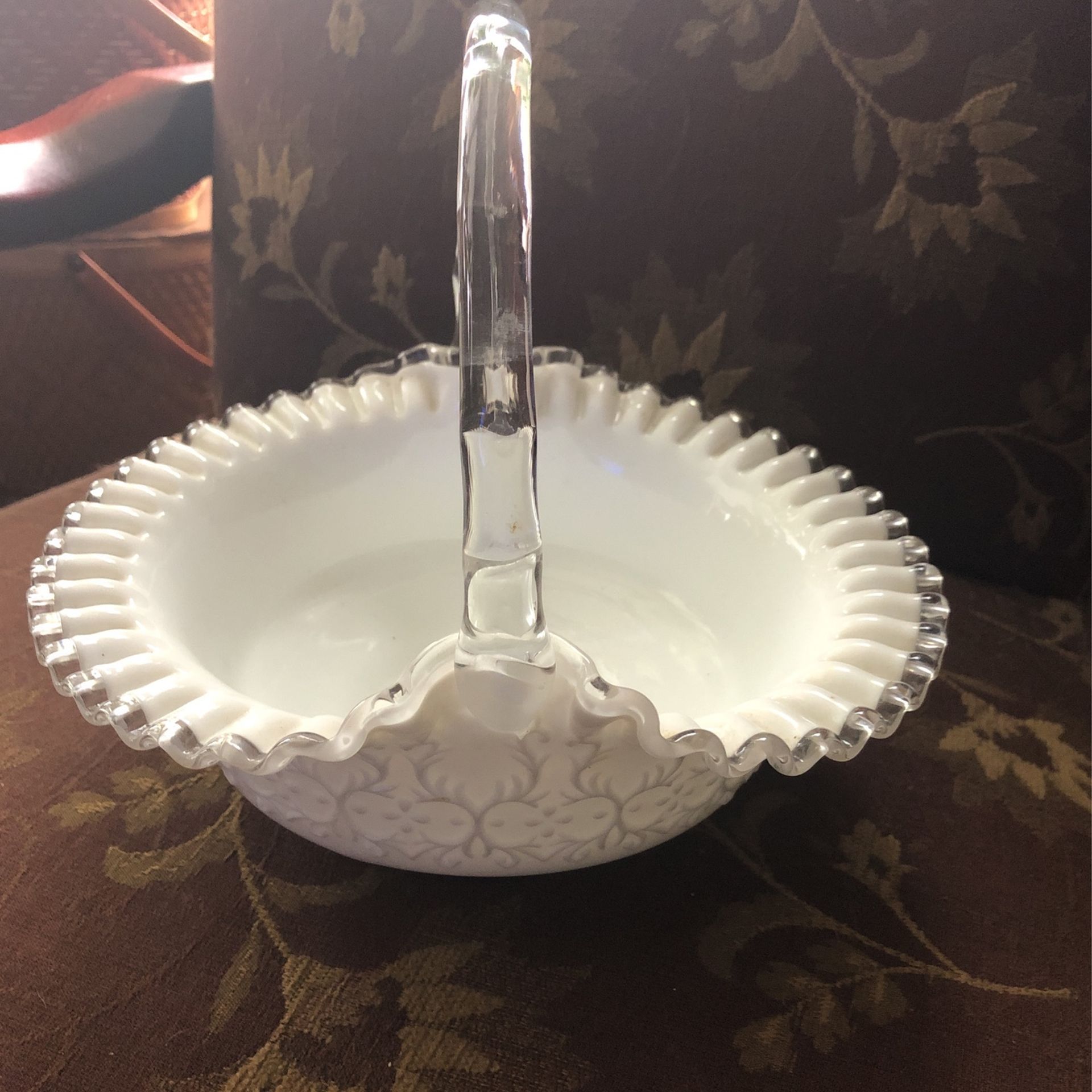 FENTON ,Beautiful Spainish Lace Lg Basket