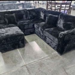 Sectional Set