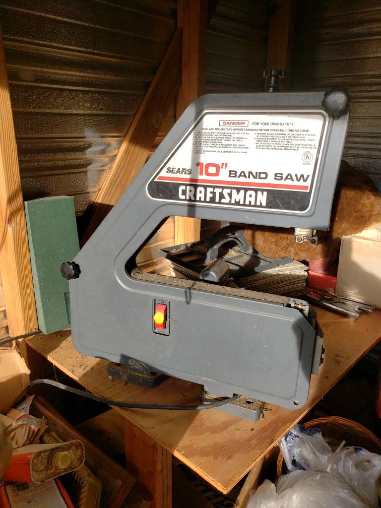 Craftsman 10" Band Saw. Excellent condition!