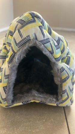 Brand new cat bed