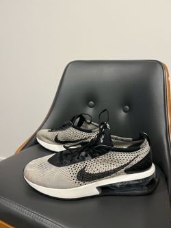 Nike Air Max Flyknit Racer size 8.5