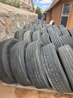 tires 29575r22.5 buenas sin patches $40 cada una semi truck tires