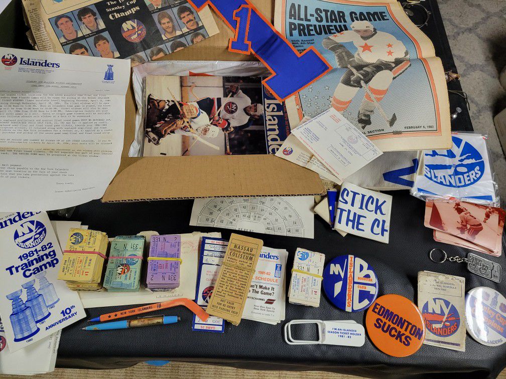 Huge Collection of New York  Islanders Memorabilia 