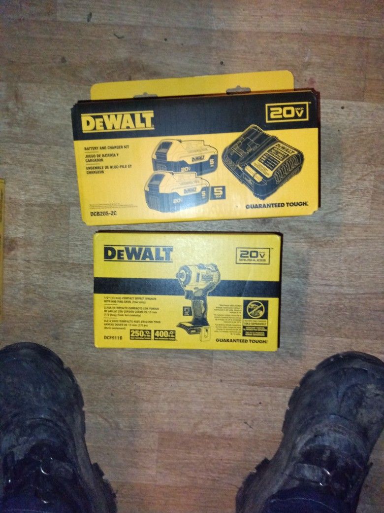 DeWalt 1/2in Impact With 2 Batteries And Charger 