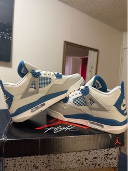 AIR JORDAN 4 RETRO
