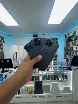 iPhone 14 Pro Max! 1 YEAR WARRANTY!