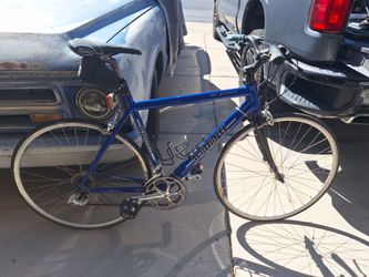 Scattante R-650 road bike (SUPER LIGHT)