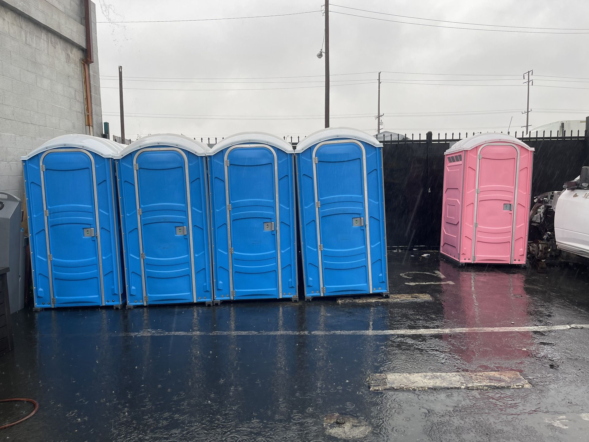 Porta Potties for RNT (Pls Read FULL Description)